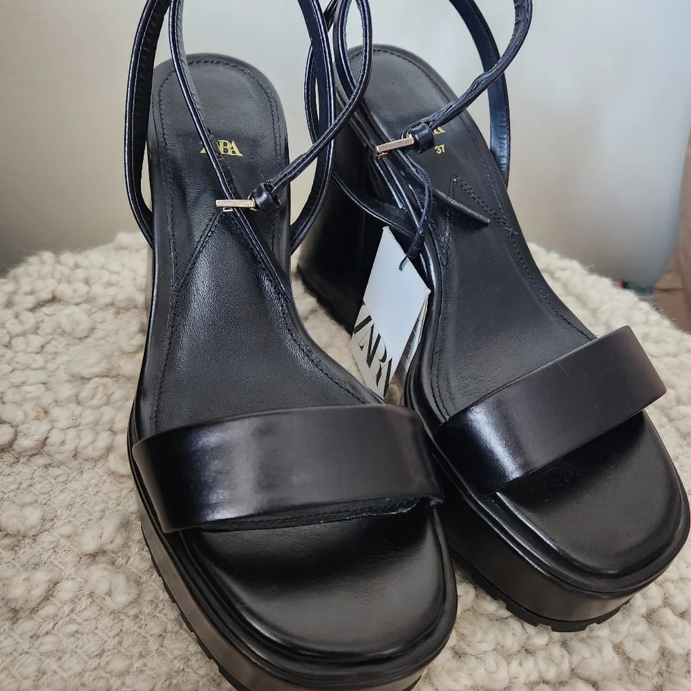 Zara Chunky Block Heel Sandals - Picture 13 of 14